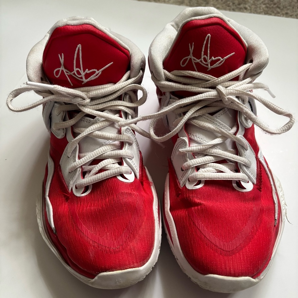 Nike Kyrie Infinity Basketball High-Top Sneakers Size 6.5 Very Good Cond Red/Wh